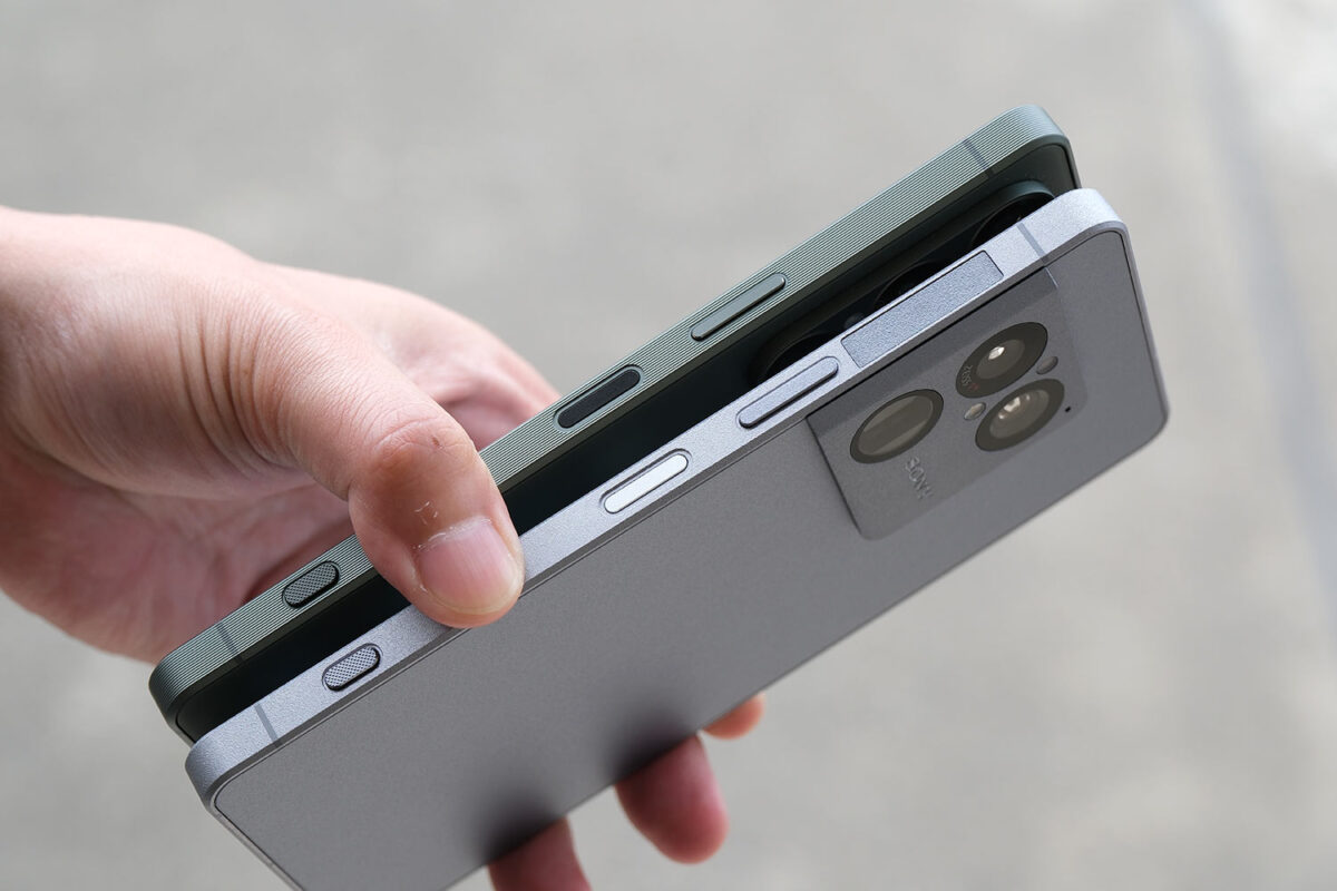 Xperia 1 VIII 本体右側