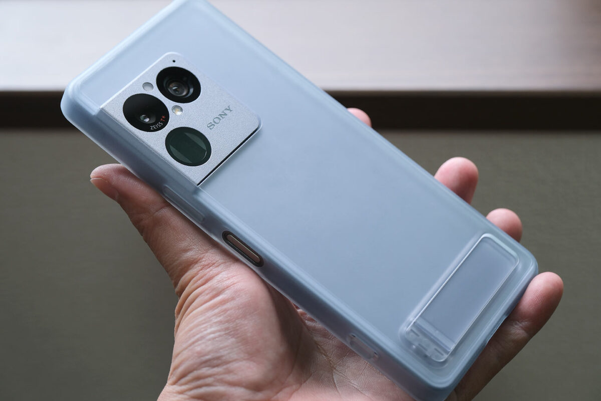 Xperia 1 VIII + 純正ケース