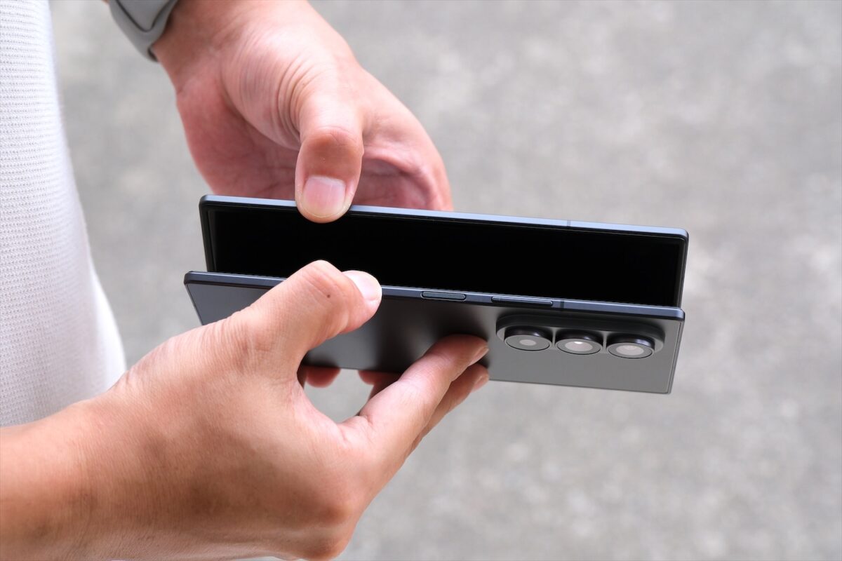 Galaxy Z Fold8 Ultra ヒンジ 開き方