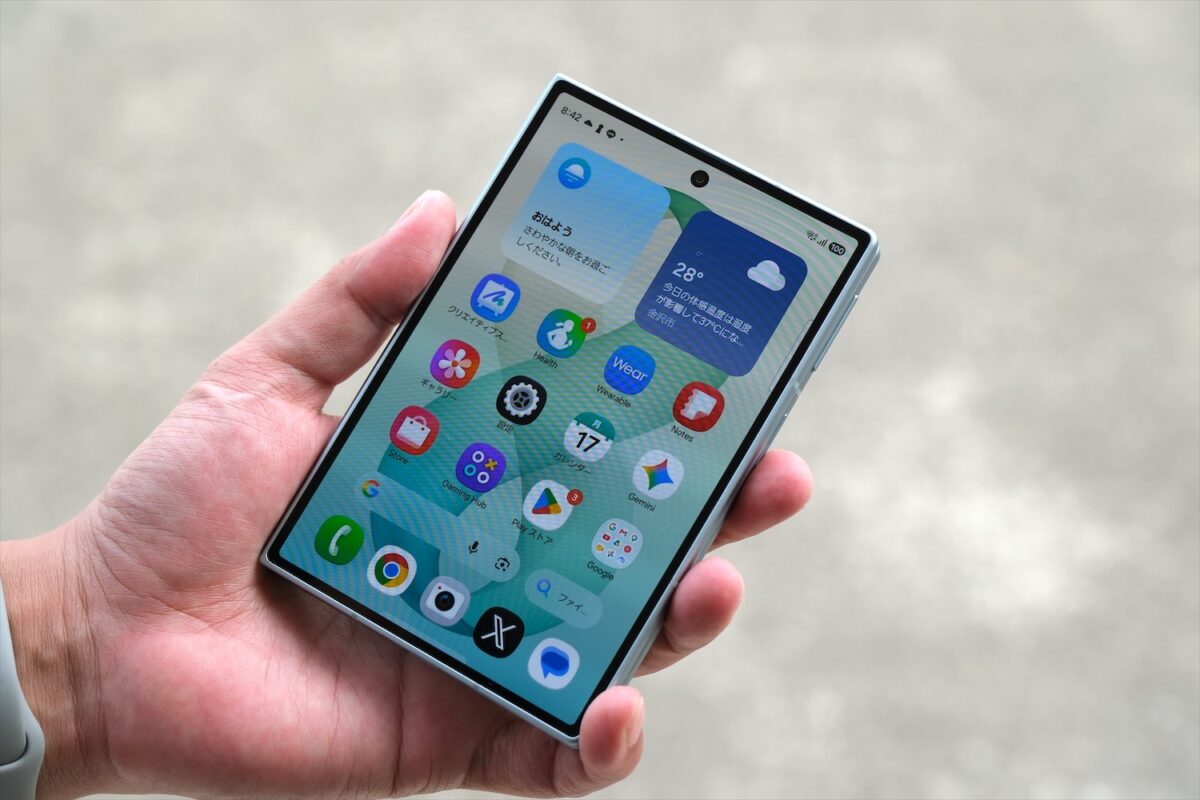 Galaxy Z Fold8 カバーディスプレイ