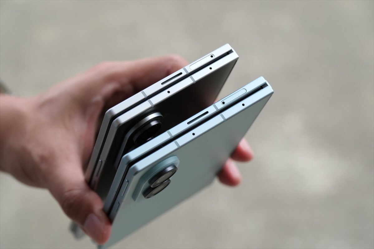 Galaxy Z Fold8 Galaxy Z Fold7 本体上側 マイク穴 スピーカー