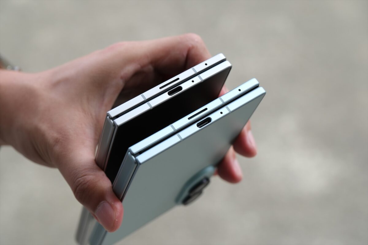 Galaxy Z Fold8 Galaxy Z Fold7 本体下側 SIMスロット USB Type-Cポート