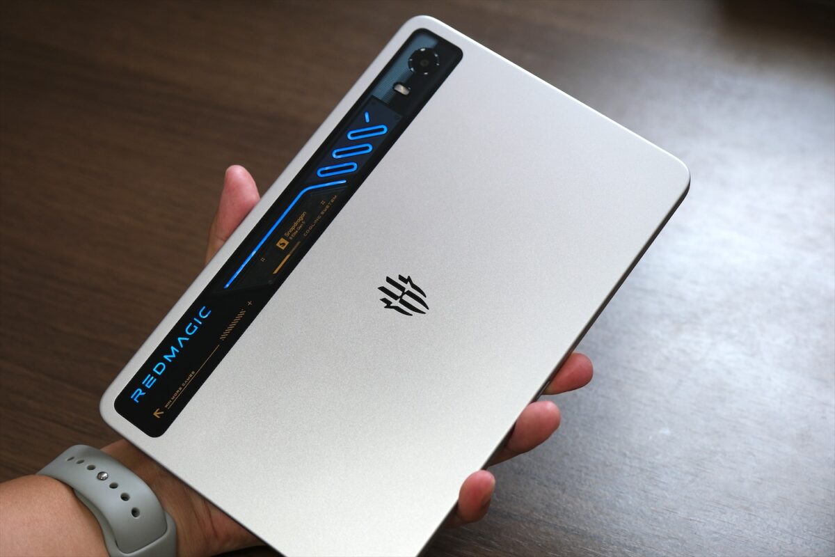 REDMAGIC Astra 2 の背面デザイン