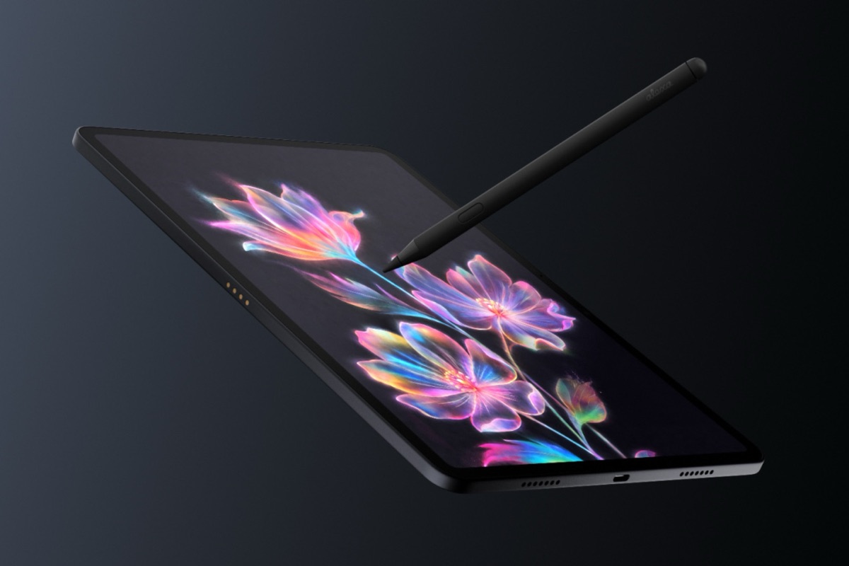 Amazon Alexa Tablet Pro Pen で12 Proに描いている様子