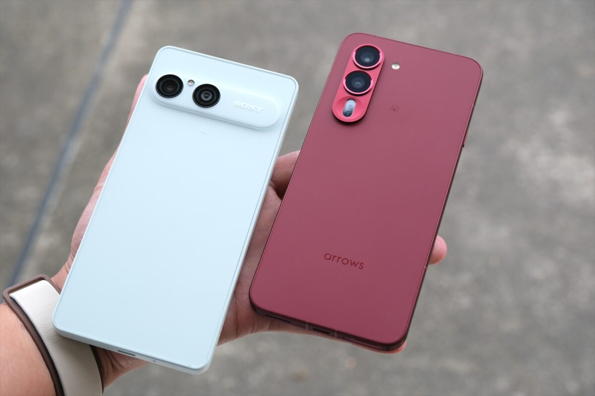 Xperia 10 VIII arrows Alpha2 背面 比較