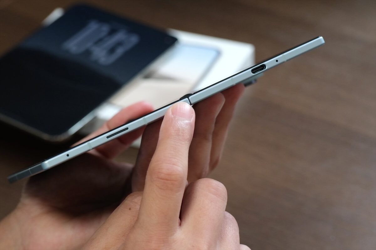 Galaxy Z Fold8 ヒンジ部分の盛り上がり