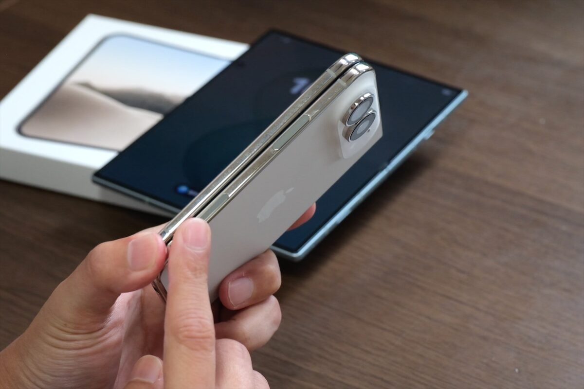 iPhone Duo チタニウムフレーム