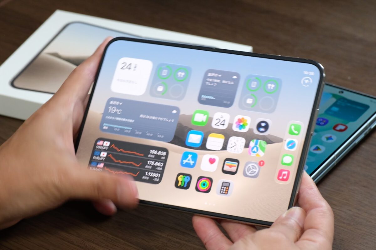 iPhone Duo インナーディスプレイ
