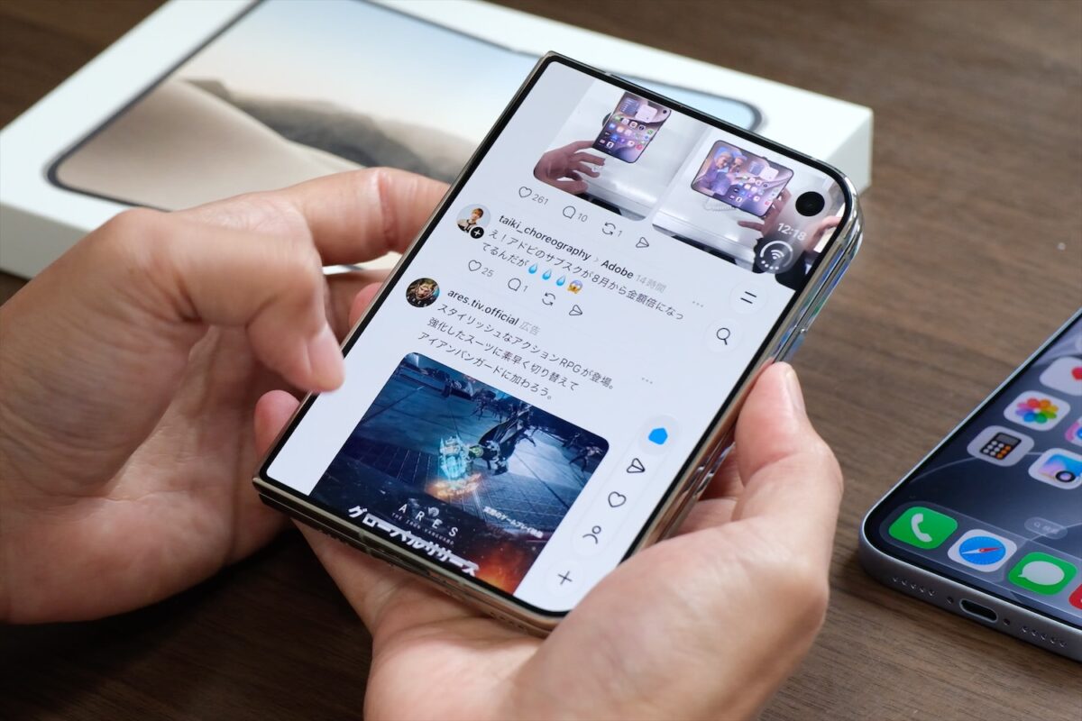 iPhone Duo 閉じた状態 Threads