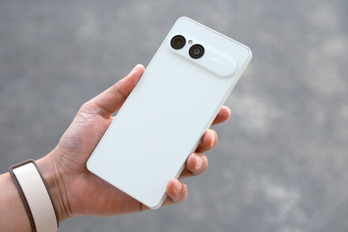Xperia 10 VIII 背面