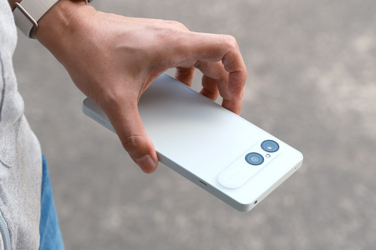 Xperia 10 VIII 背面