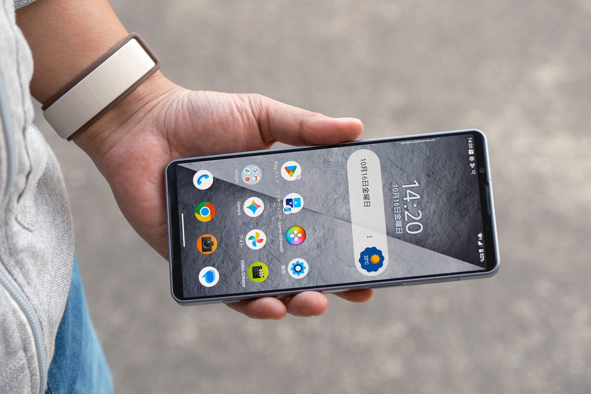 Xperia 1 VIII 片手で持ったサイズ感